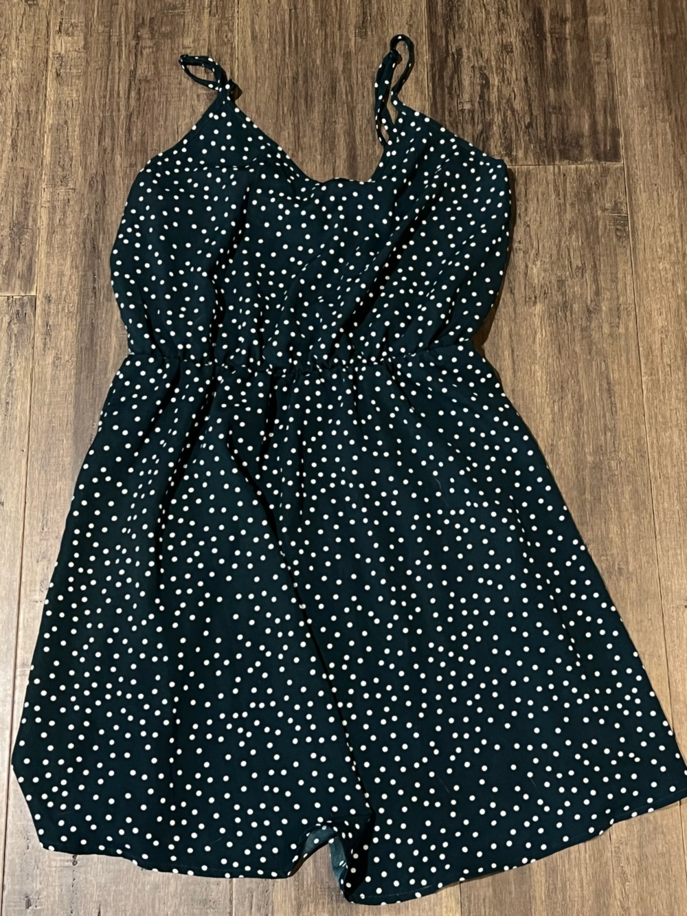 Hunter green & white polka dot women’s strappy short sundress sz M SHEIN